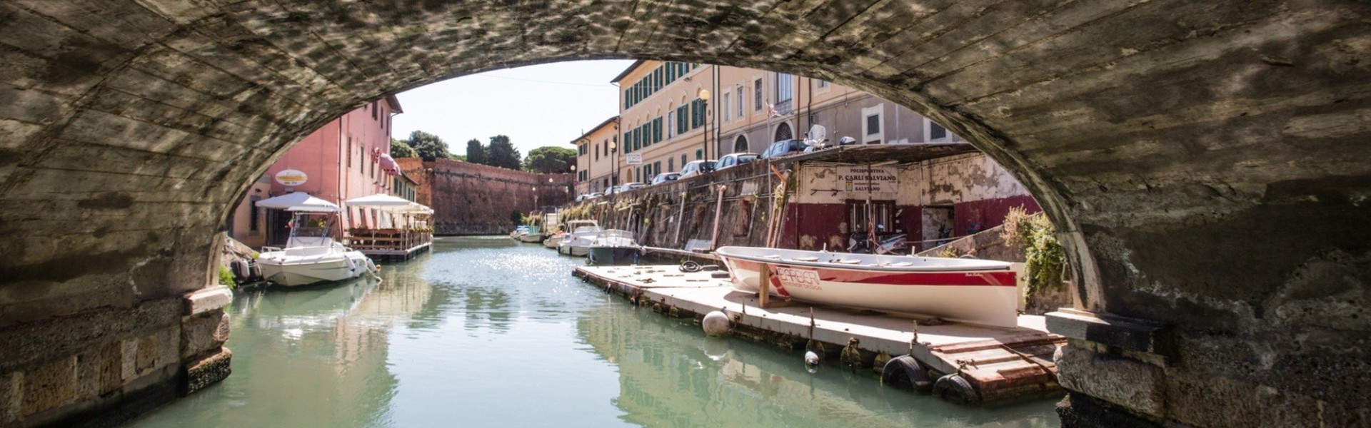 Livorno e i canali medicei con pranzo di pesce