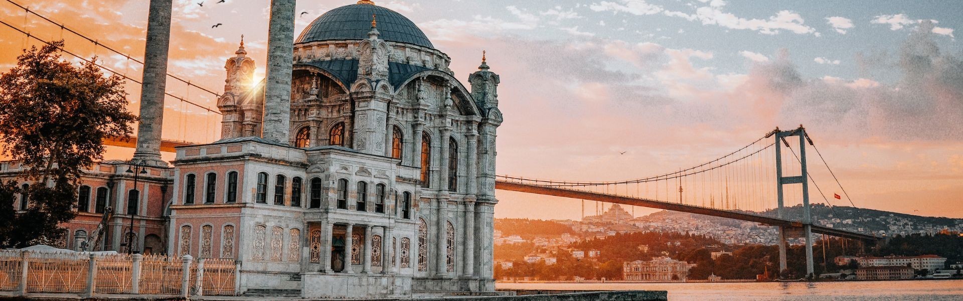 Dai Sassi di Matera alle Cupole di Istanbul