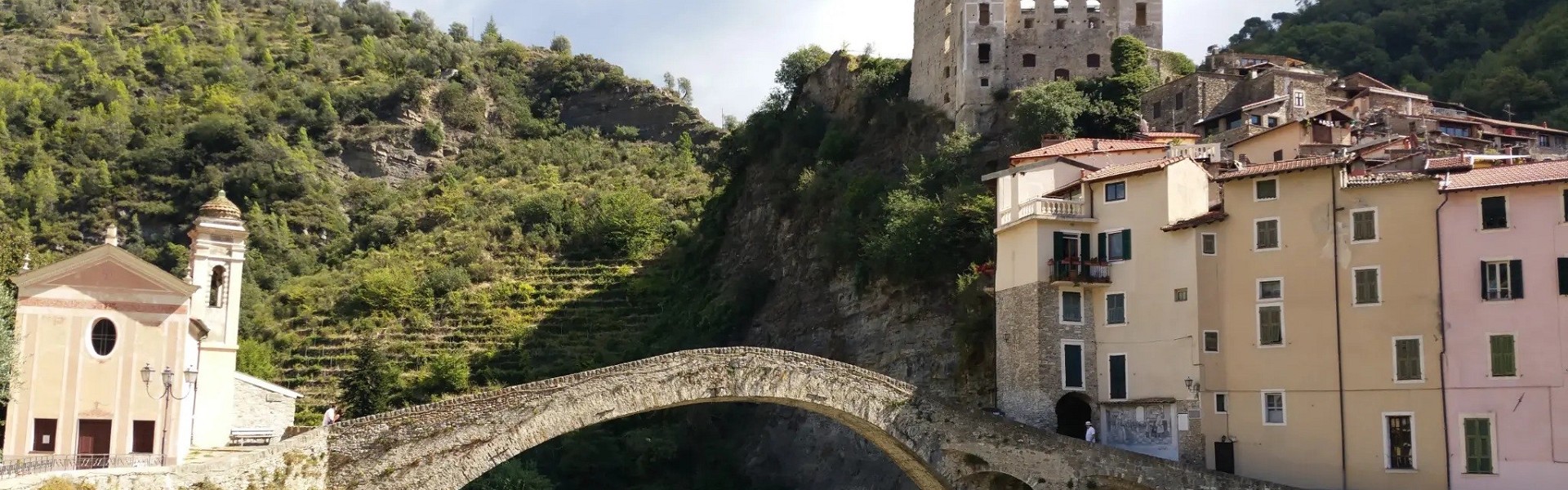 I borghi della ginestra bianca: Seborga, Vallebona e Bordighera