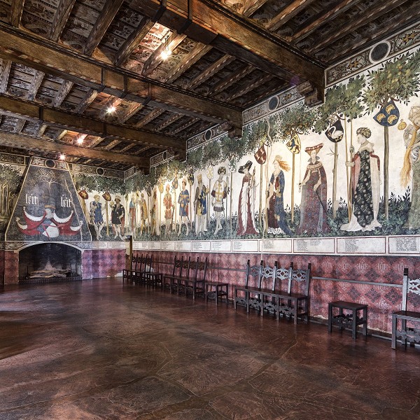Castello della Manta e Abbazia di Staffarda