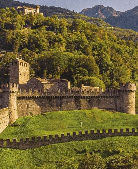 Canton Ticino: Mercato di Luino & castelli di Bellinzona